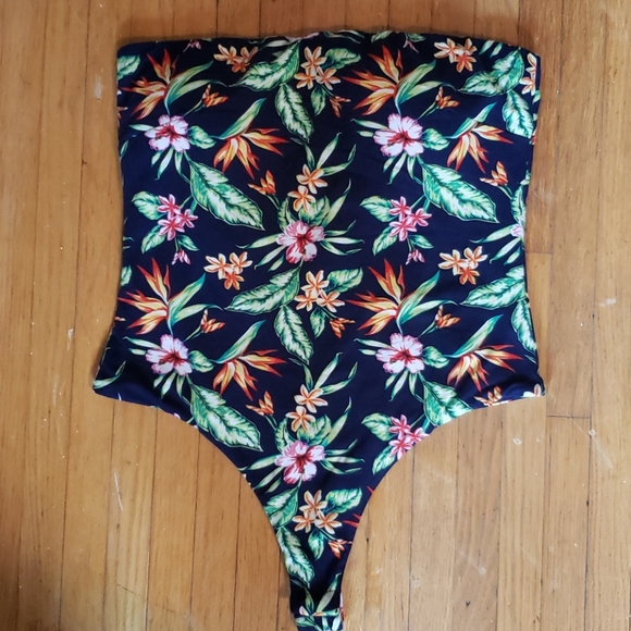 NWT tropical floral bodysuit - Picture 2 of 3